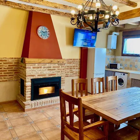 La Parada De Jimena-casa Rustica Rodeada De Bodegas En