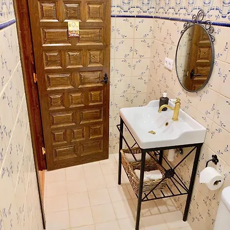 Vakantiehuis La Parada De Jimena-casa Rustica Rodeada De Bodegas En Rueda