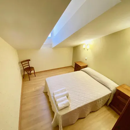 La Parada De Jimena-casa Rustica Rodeada De Bodegas En Semesterbostad Rueda