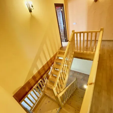 Vakantiehuis La Parada De Jimena-casa Rustica Rodeada De Bodegas En