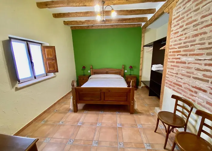 Hébergement de vacances La Parada De Jimena-casa Rustica Rodeada De Bodegas En *