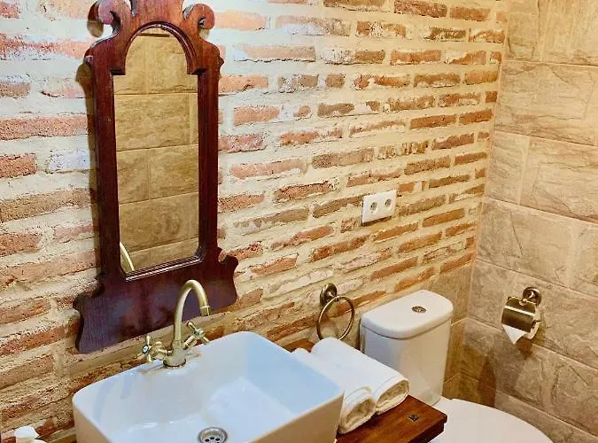 La Parada De Jimena-casa Rustica Rodeada De Bodegas En * Rueda