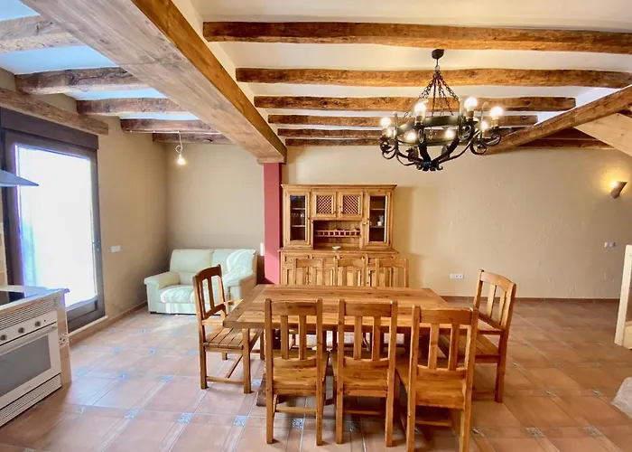 Hébergement de vacances La Parada De Jimena-casa Rustica Rodeada De Bodegas En