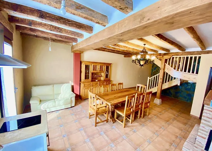 La Parada De Jimena-casa Rustica Rodeada De Bodegas En Rueda