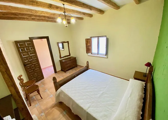 La Parada De Jimena-casa Rustica Rodeada De Bodegas En